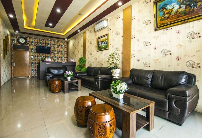 هتل Oyo 2310 Residence 68