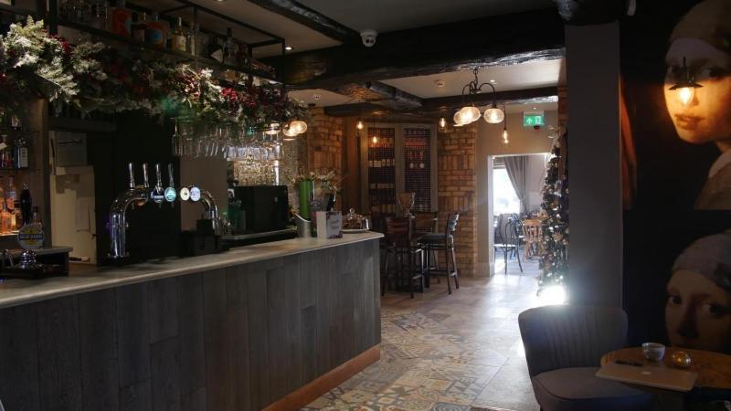 هتل The Station Restaurant & Bar