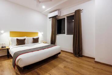 هتل Super Townhouse Rcc Elite