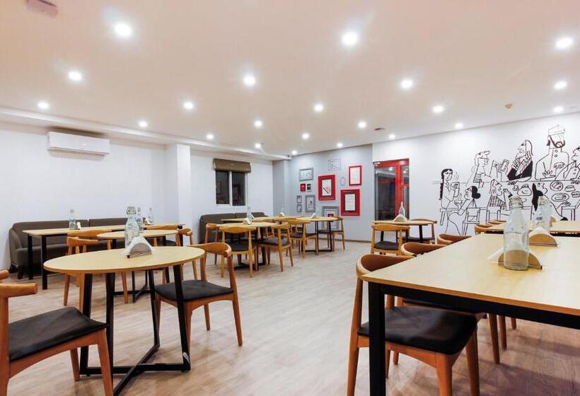 هتل Super Townhouse Rcc Elite