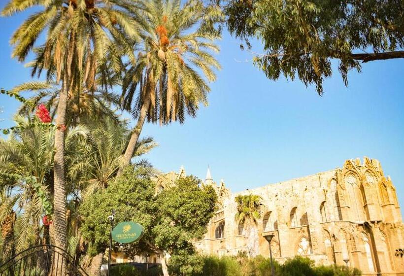 پانسیون Golden Palms Guest House & Cafe