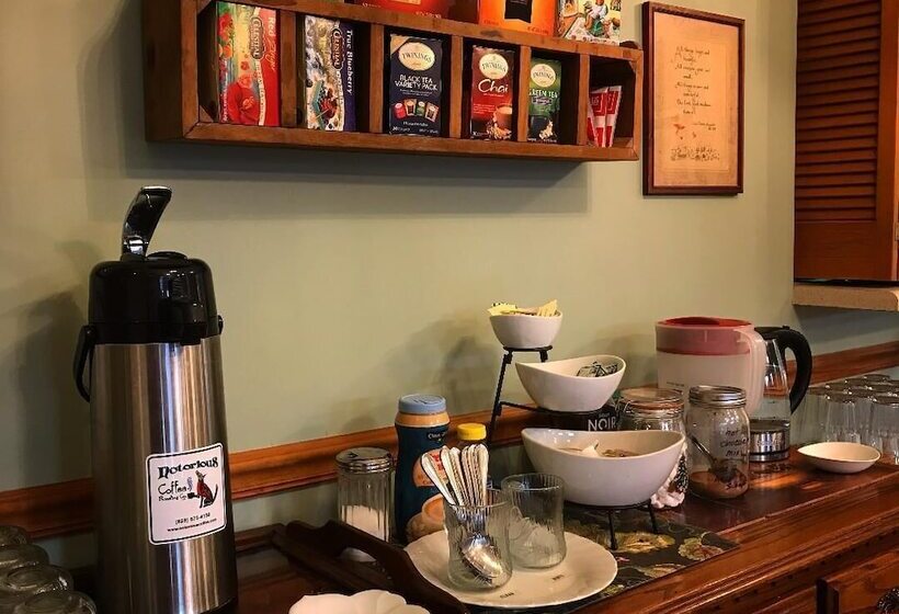 ユースホステル Laughing Heart Lodge