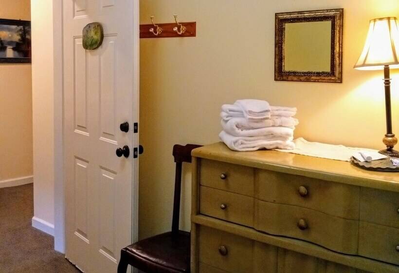 ユースホステル Laughing Heart Lodge