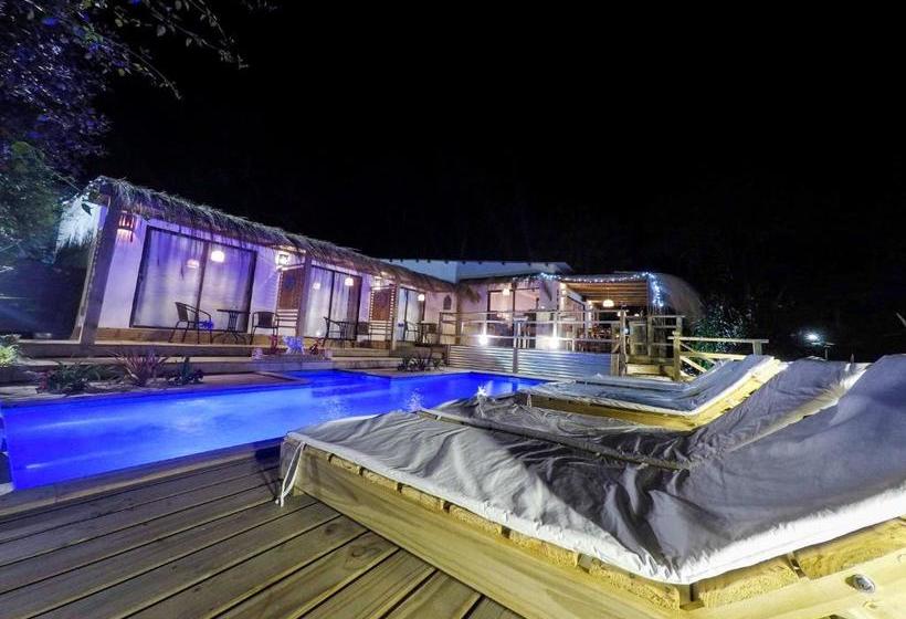 تختخواب و صبحانه Boutique La Mexicana Suites & Beach