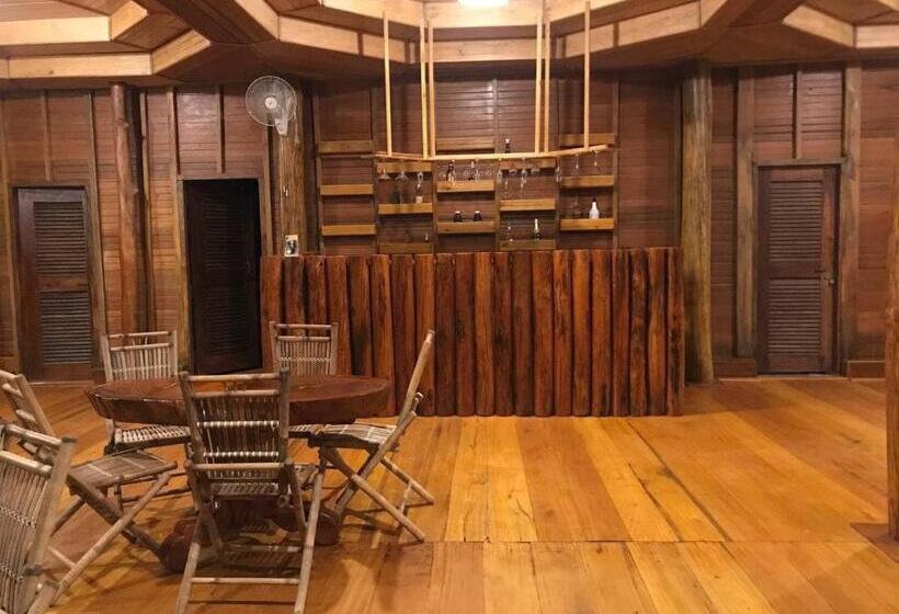 هتل Gibbon Lodge