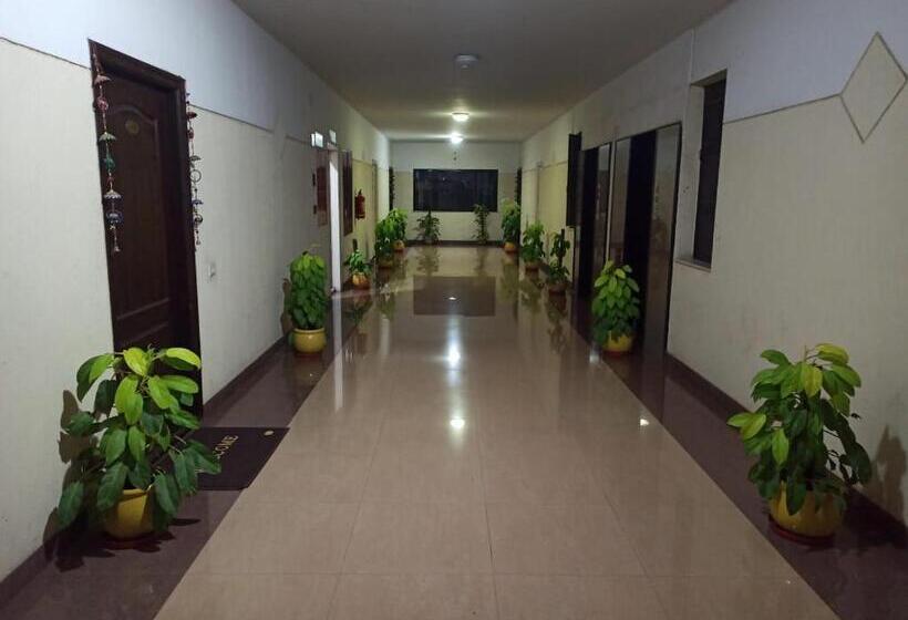 پانسیون Bulande Comforts Service Apartment In Brookfield