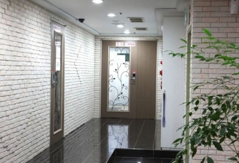 הוסטל Apple House