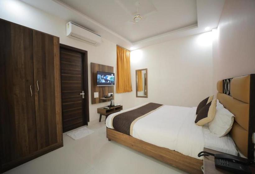 فندق Piestay Shahi Palace