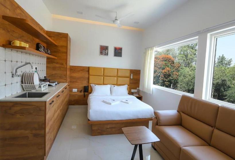 هتل Sira Rooms