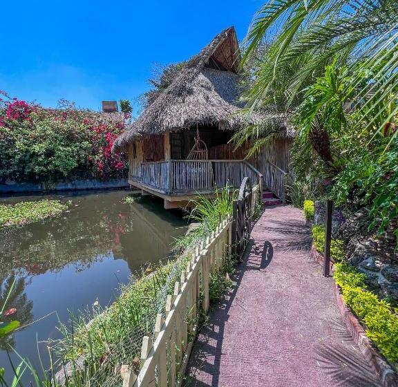 هتل Finca Las Isabeles
