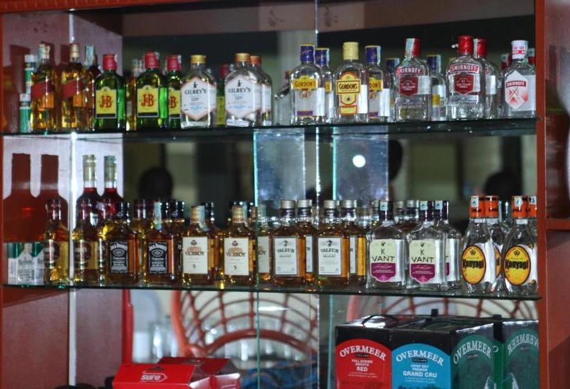 ホテル Lesa Garden