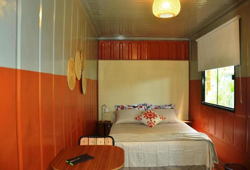 ユースホステル Innbox   Porto Belo