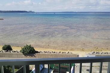تختخواب و صبحانه Sunset Inn Churasun