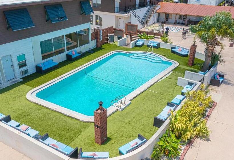 فندق Banana Peel Lodge