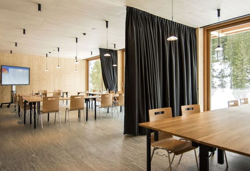 ホテル Campra Alpine Lodge & Spa