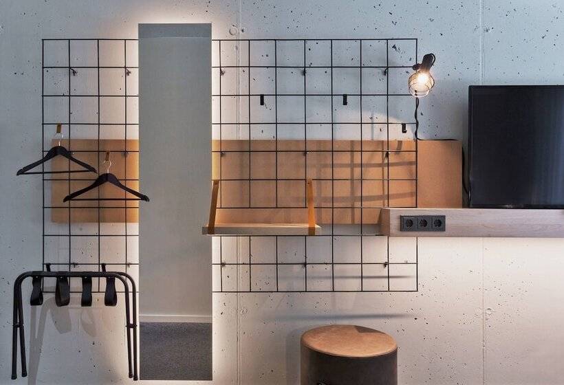 בית מלון כפרי Moxy Lausanne City