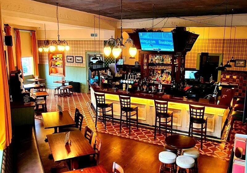 Отель The Bridge Inn