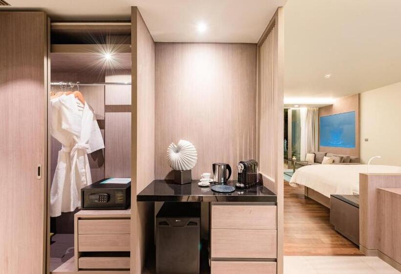 Oceanfront Beach Resort   Sha Extra Plus