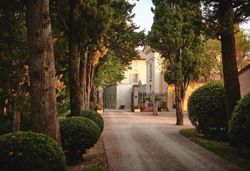 استراحتگاه Villa Liverzano