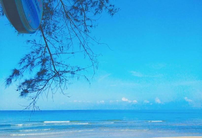 Chivaree  And Resort