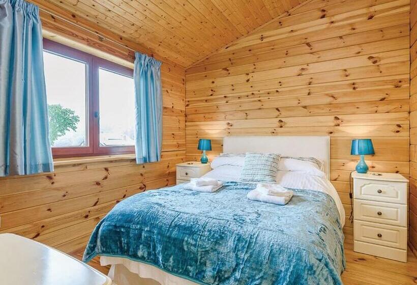 אתר נופש Trewythen Lodges