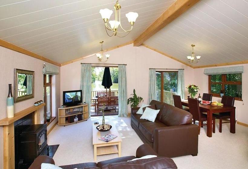 リゾートホテル Upton Lakes Lodges