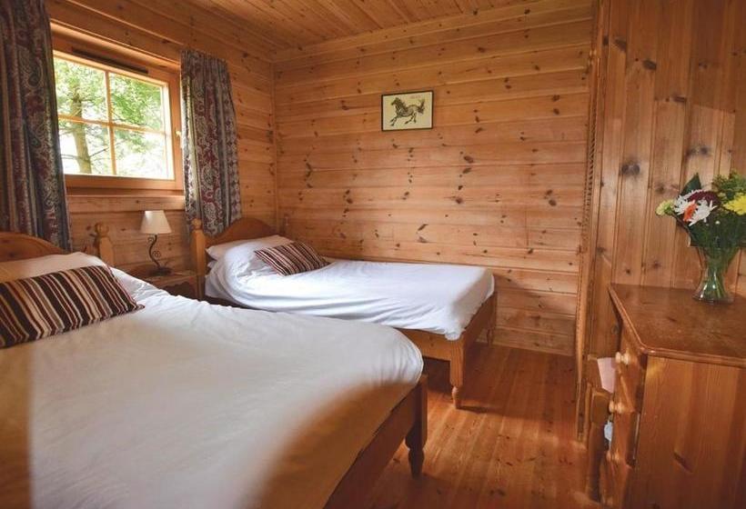 منتجع Woodside Lodges Country Park