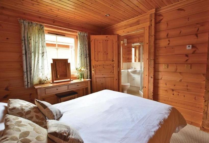 منتجع Woodside Lodges Country Park