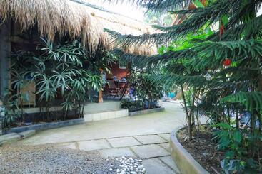 تختخواب و صبحانه Sunari Guesthouse