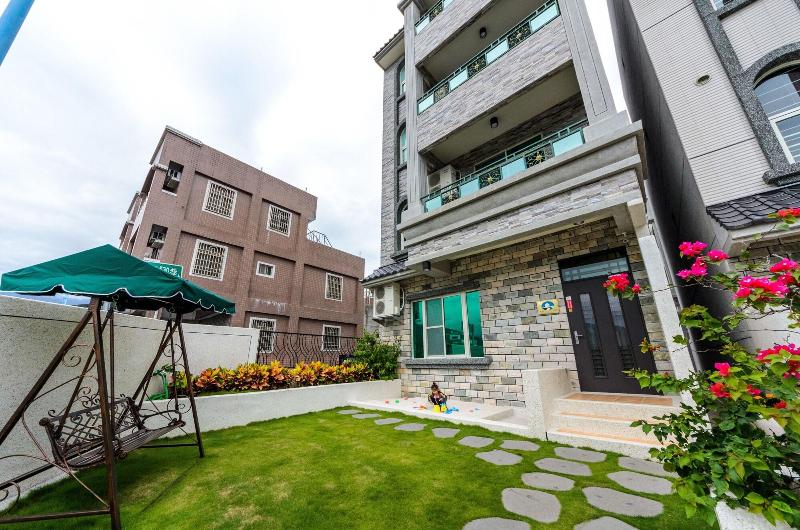 تختخواب و صبحانه Taiping 528