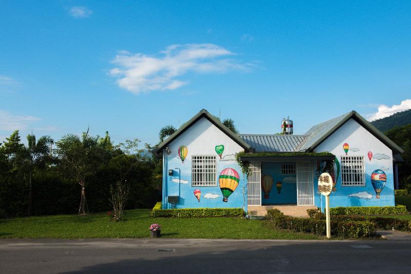 تختخواب و صبحانه Xinfu Traveler Inn