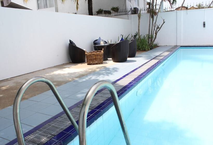 هتل The Loft Colombo