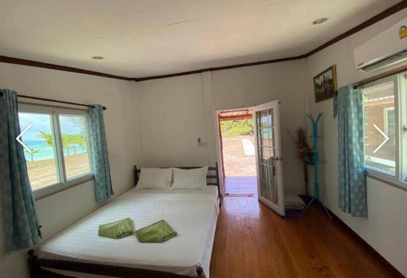 منتجع Koh Ngai Seafood