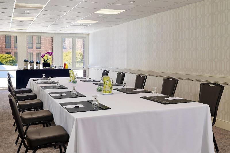 Отель Delta S By Marriott Baltimore Hunt Valley