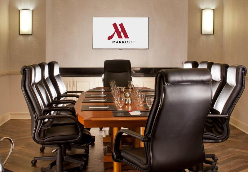 هتل Denver Airport Marriott At Gateway Park
