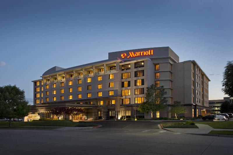 هتل Denver Airport Marriott At Gateway Park