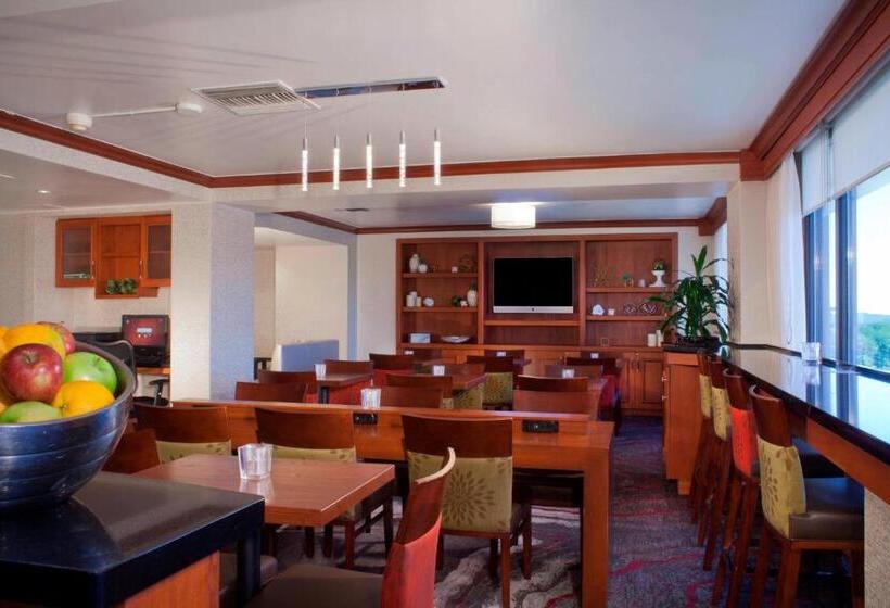 هتل Denver Airport Marriott At Gateway Park