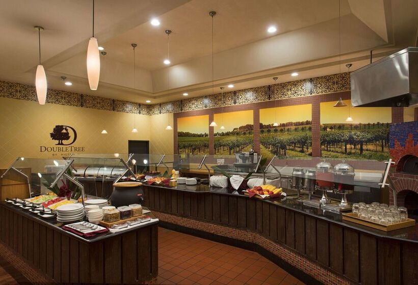 בית מלון כפרי Doubletree By Hilton Los Angeles  Norwalk