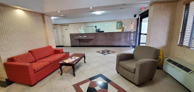 فندق Fairbridge Inn & Suites