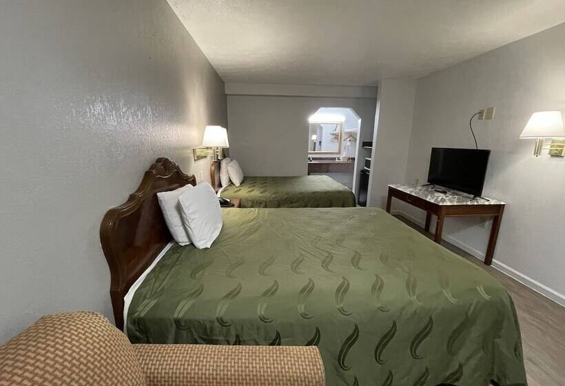فندق Fairbridge Inn & Suites