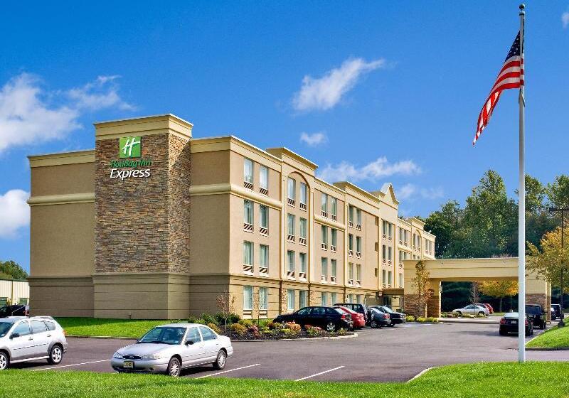 호텔 Holiday Inn Express & Suites West Long Branch Eatontown, An Ihg