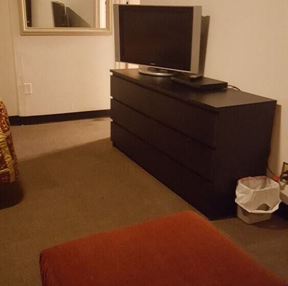 فندق Hub City Inn