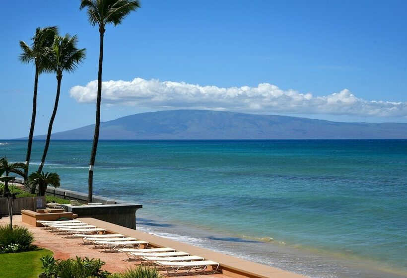 Отель Makani Sands