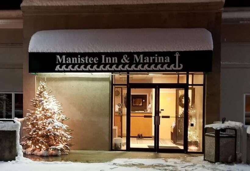 فندق Manistee Inn & Marina