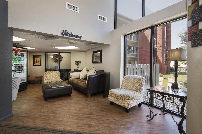 Hotelli Markham House Suites Little Rock Medical Center