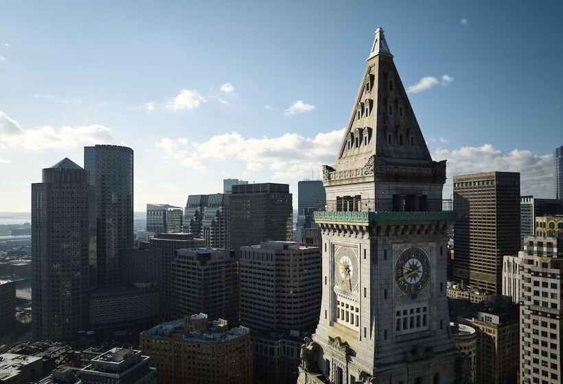 هتل Marriott Vacation Club® At Custom House, Boston
