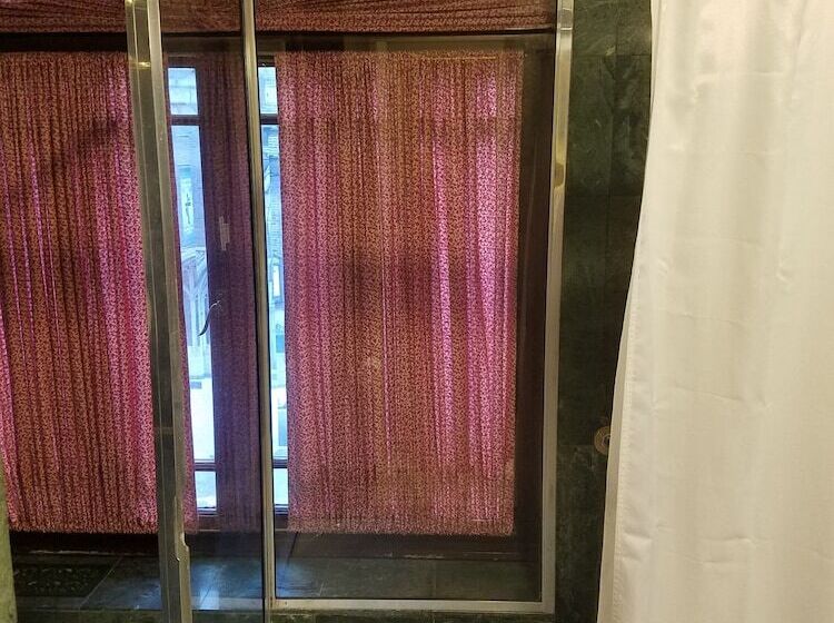 Fotos del hotel Mayfair New York:  21