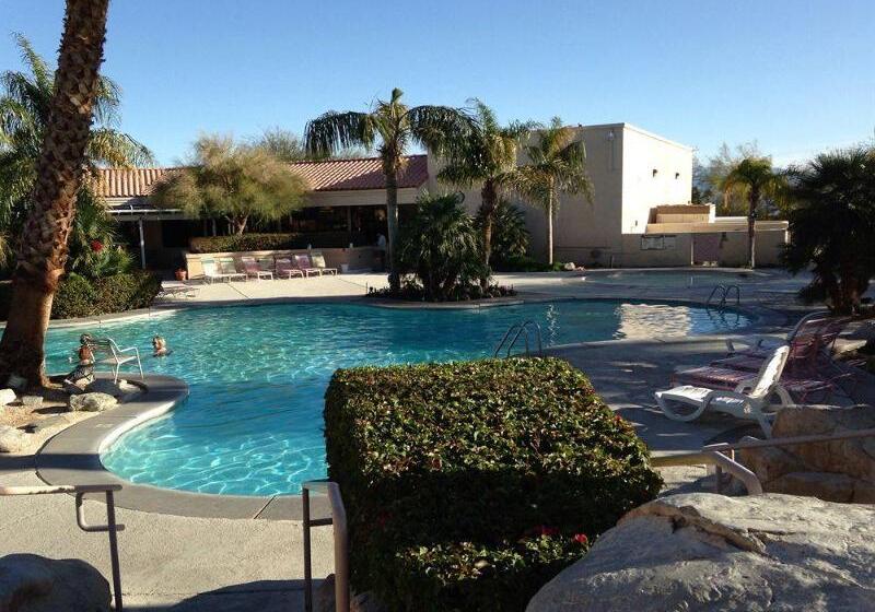 هتل Miracle Springs Resort And Spa