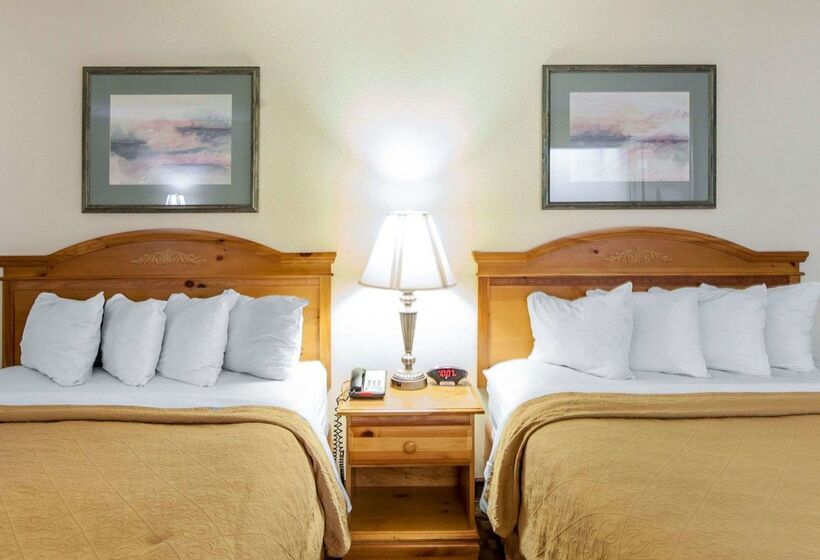 هتل Quality Inn & Suites At Dollywood Lane