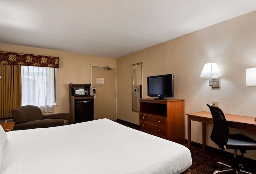 Hotel Sure Stay  By Best Western East Brunswick Inn